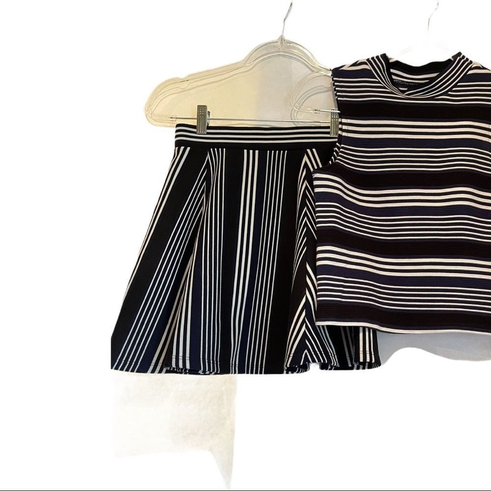 H&M 2 piece outfit. Shirt and skirt navy blue and white - Picture 3 of 16
